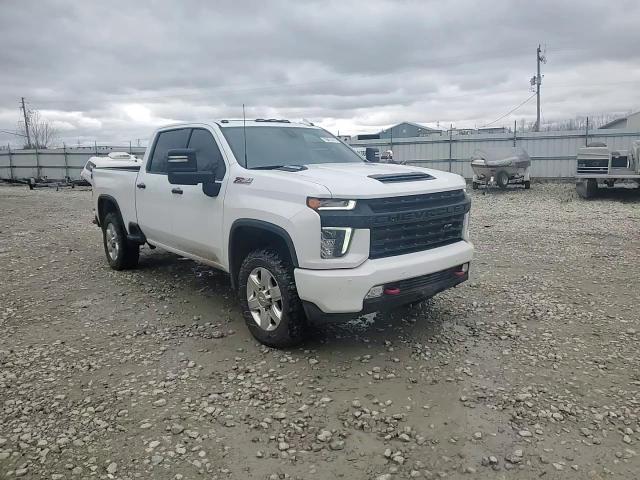 2022 Chevrolet Silverado - Image 11