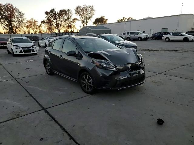 2018 Toyota Prius - Image 10
