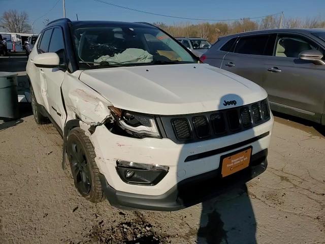2019 Jeep Compass - Image 15