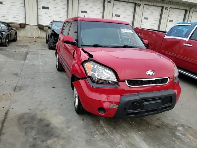 2011 Kia Soul + VIN: KNDJT2A23B7258143 Lot: 82188084