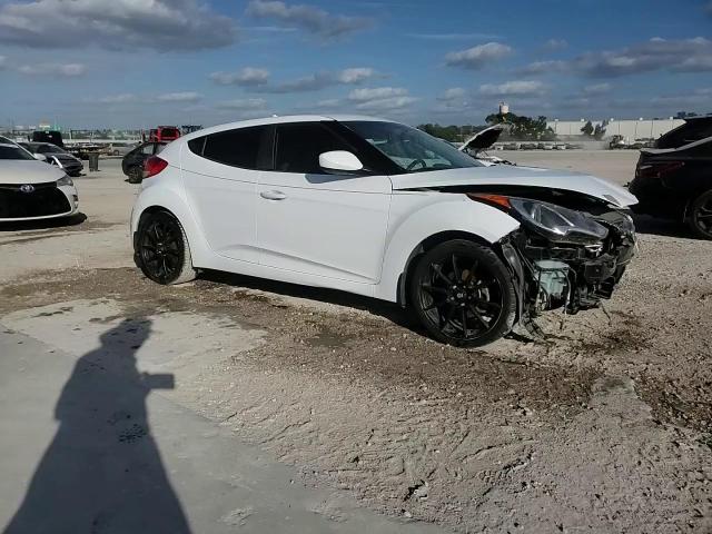 2017 Hyundai Veloster VIN: KMHTC6AD0HU317575 Lot: 80115904