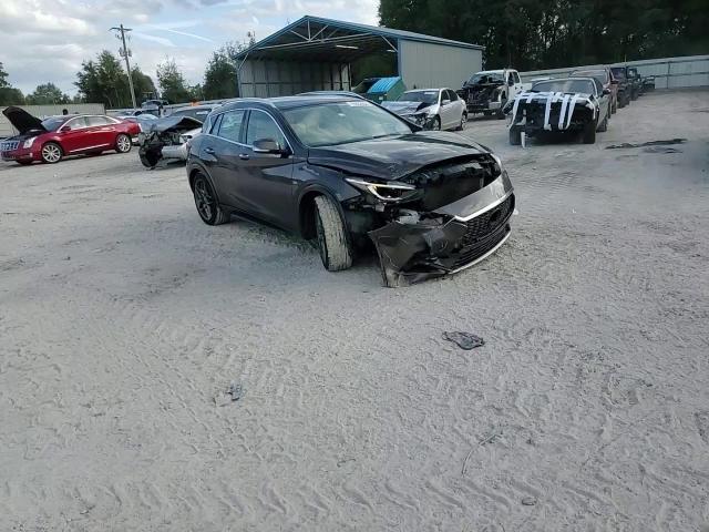 2017 Infiniti QX30 - Image 14