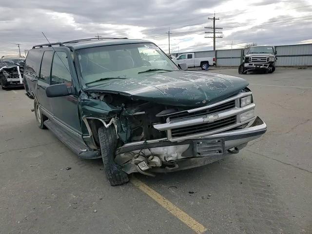 1998 Chevrolet Suburban K1500 VIN: 3GNFK16R1WG141350 Lot: 75889324