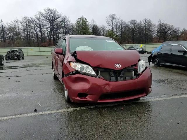 2017 Toyota Sienna Le VIN: 5TDKZ3DC8HS803040 Lot: 79860644