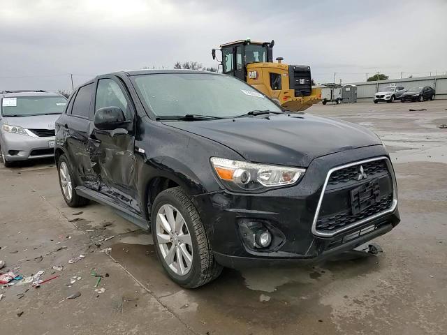 2015 Mitsubishi Outlander - Image 10