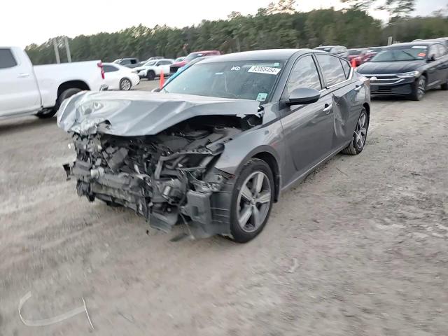 2019 Nissan Altima - Image 11