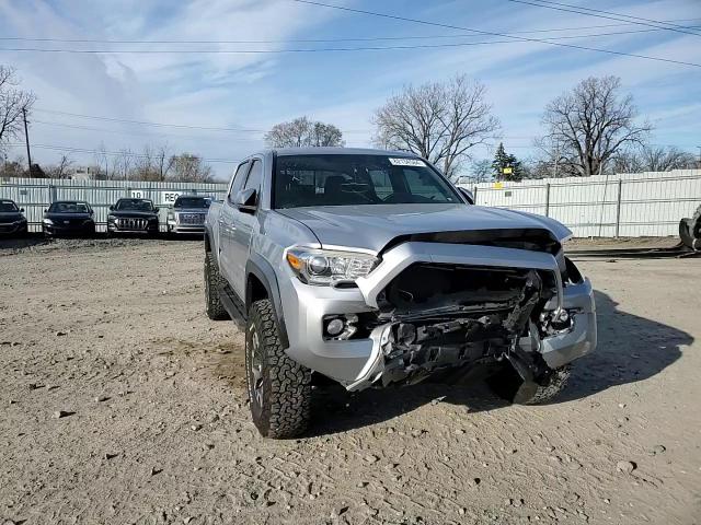 2017 Toyota Tacoma - Image 11