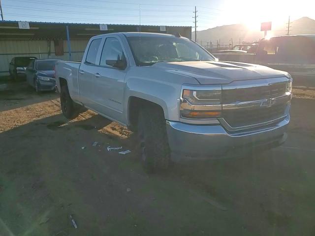 2017 Chevrolet Silverado - Image 10