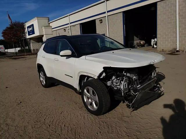 2018 Jeep Compass - Image 12