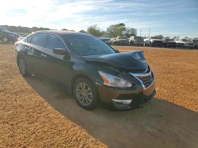 2015 Nissan Altima - Image 14