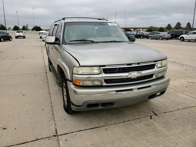 2002 Chevrolet Suburban - Image 11