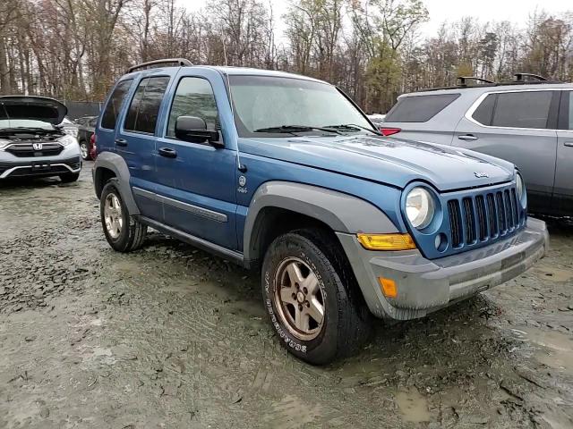 2005 Jeep Liberty (North America) - Image 12