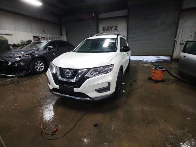 2017 Nissan Rogue - Image 13