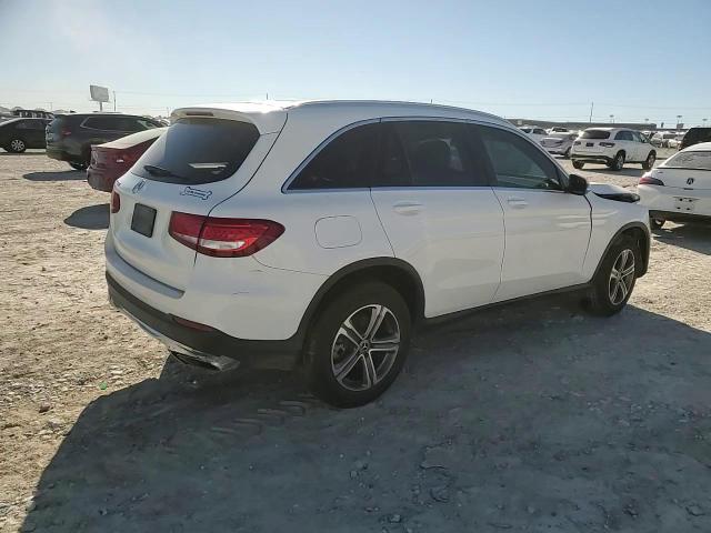 2019 Mercedes-Benz GLC - Image 11