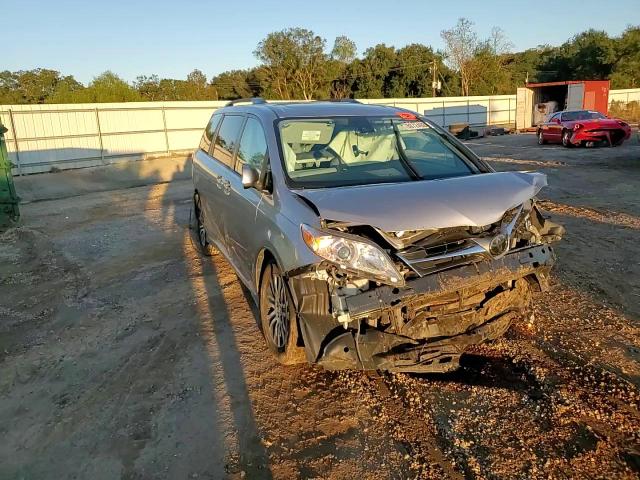 2018 Toyota Sienna - Image 11
