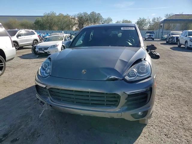 2016 Porsche Cayenne - Image 13
