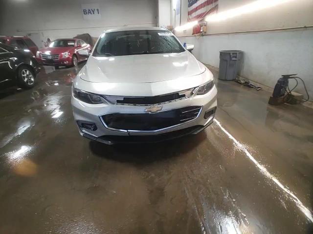 2016 Chevrolet Malibu - Image 13