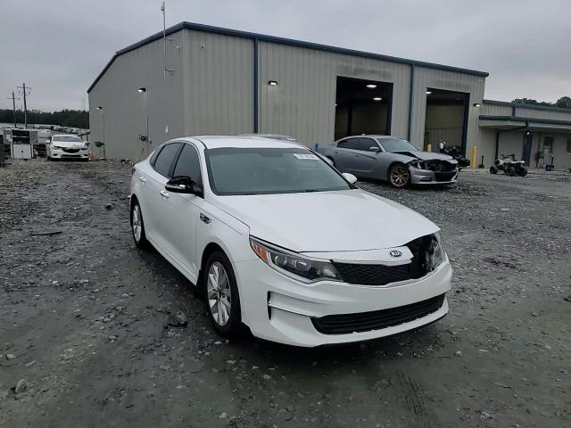 2018 Kia Optima Lx VIN: 5XXGT4L32JG257499 Lot: 79718164