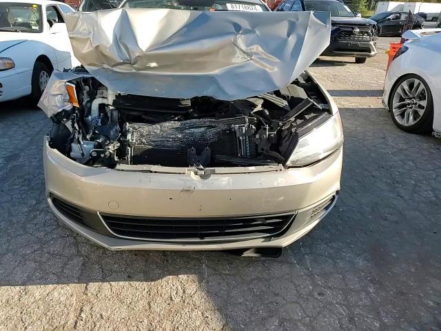 2014 Volkswagen Jetta - Image 10