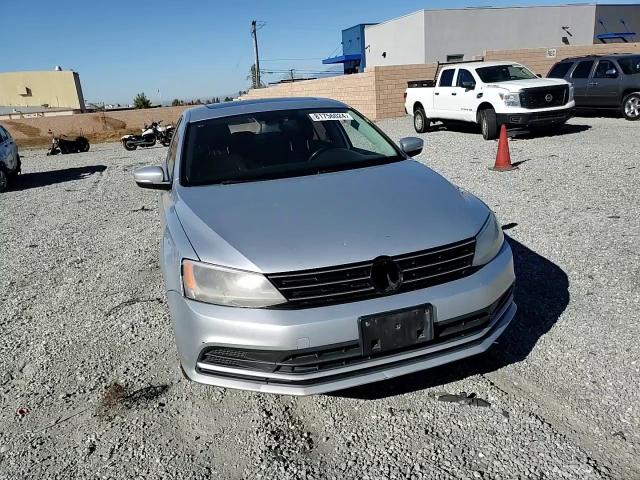 2015 Volkswagen Jetta - Image 11
