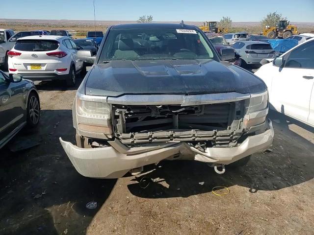 2017 Chevrolet Silverado - Image 10