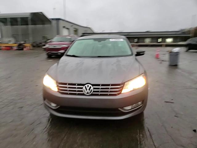 2013 Volkswagen Passat Sel VIN: 1VWCN7A32DC027427 Lot: 81296064