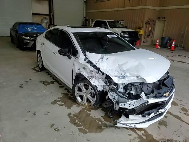 2018 Chevrolet Cruze - Image 10