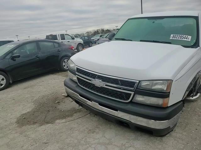 2007 Chevrolet Silverado - Image 10