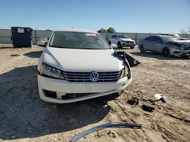 2015 Volkswagen Passat - Image 11