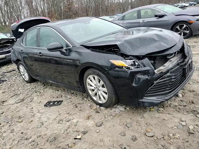 2018 Toyota Camry - Image 11