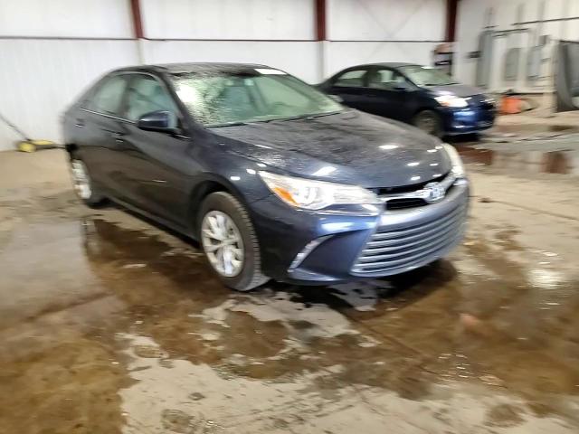 2017 Toyota Camry Le VIN: 4T1BF1FK4HU809913 Lot: 81596724