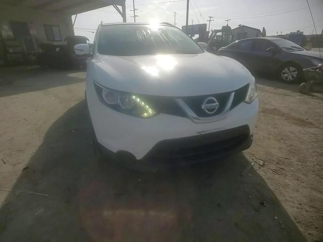 2017 Nissan Rogue - Image 12