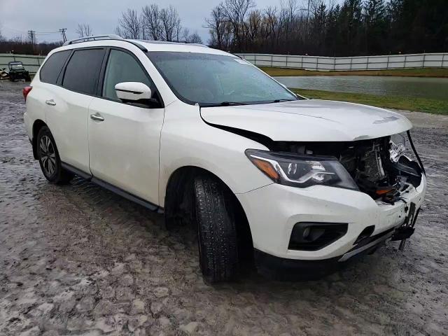 2017 Nissan Pathfinder - Image 12