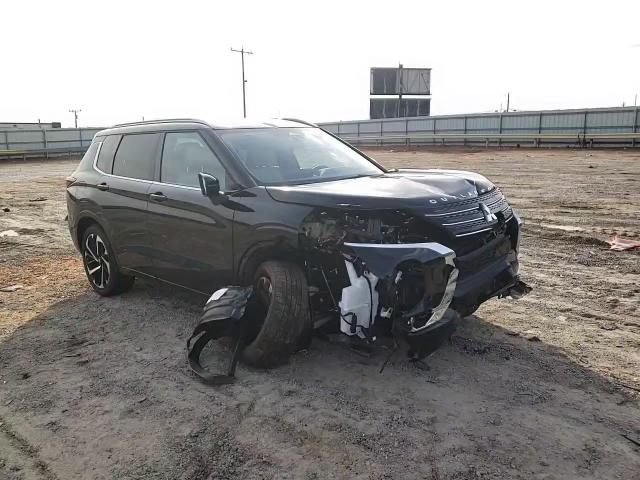 2024 Mitsubishi Outlander - Image 12