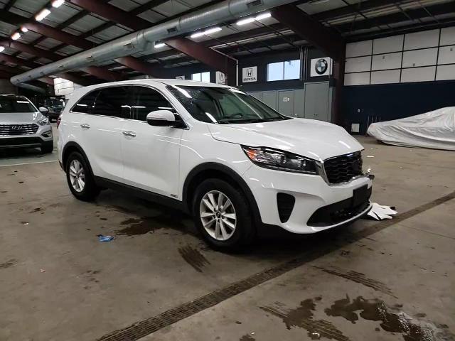 2019 Kia Sorento - Image 12