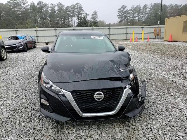 2020 Nissan Altima - Image 13