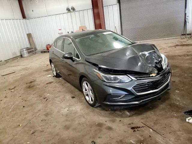 2017 Chevrolet Cruze - Image 10