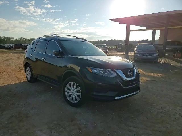 2017 Nissan Rogue S VIN: JN8AT2MT5HW383670 Lot: 79625984