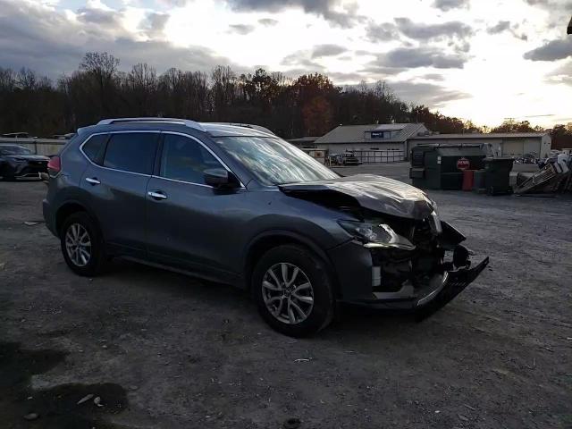 2017 Nissan Rogue - Image 11