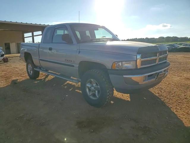 2000 Dodge RAM - Image 11