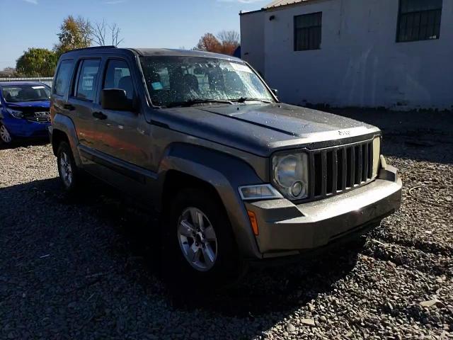 2012 Jeep Liberty (North America) - Image 15