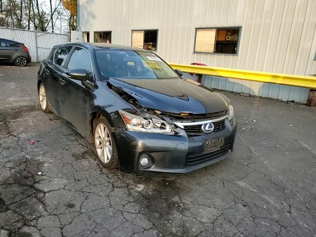 2011 Lexus CT - Image 11