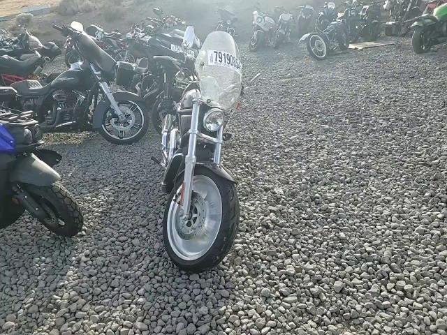 2005 Harley-Davidson Vrscb VIN: 1HD1HBZ335K327668 Lot: 79190854