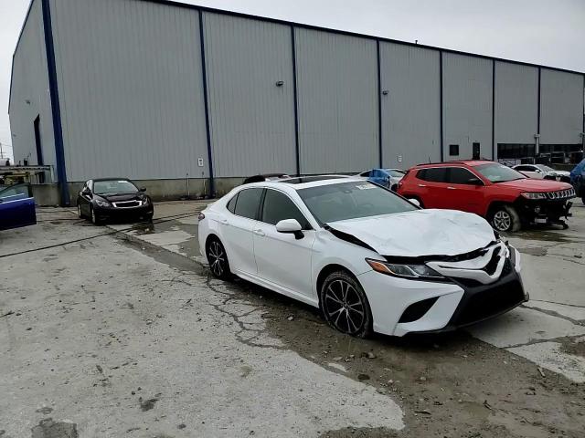 2019 Toyota Camry - Image 14