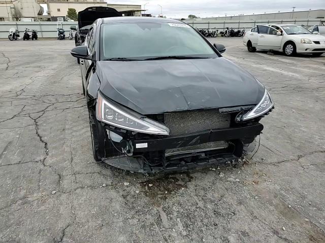 2020 Hyundai Elantra - Image 11