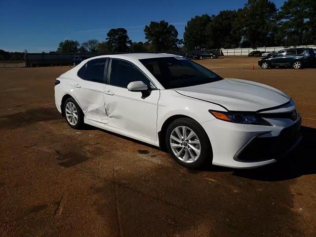 2024 Toyota Camry Le VIN: 4T1C11AK4RU907982 Lot: 80377794