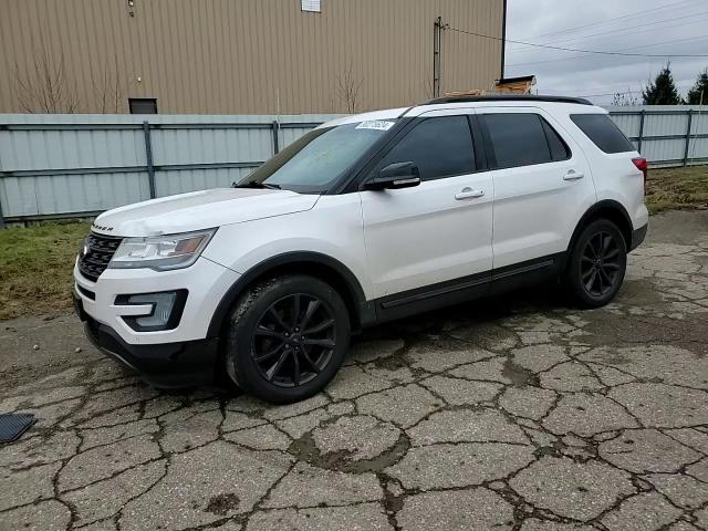 2017 Ford Explorer - Image 11