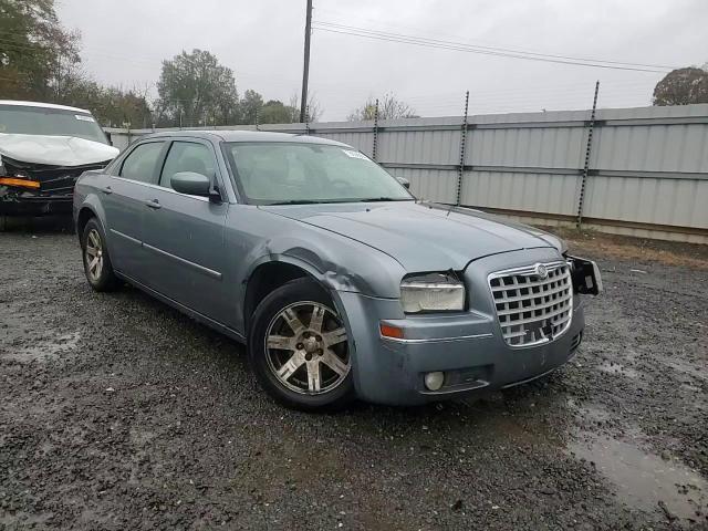 2007 Chrysler 300 - Image 11