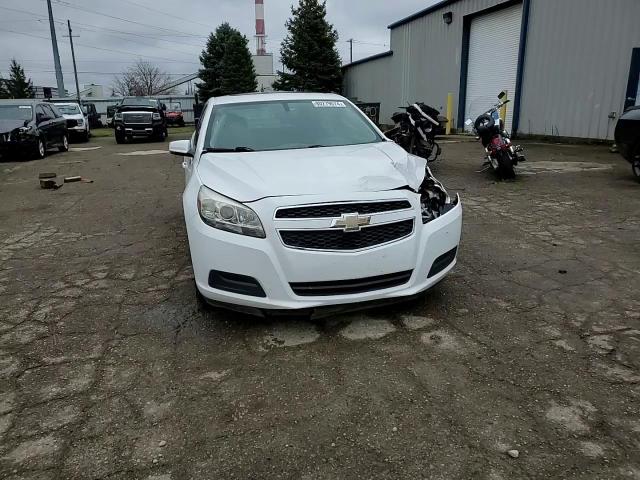 2013 Chevrolet Malibu - Image 11