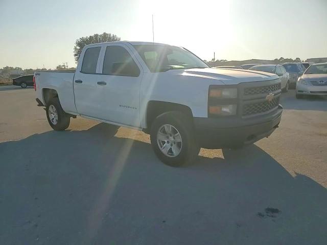 2014 Chevrolet Silverado K1500 VIN: 1GCVKPEH7EZ328204 Lot: 81999804